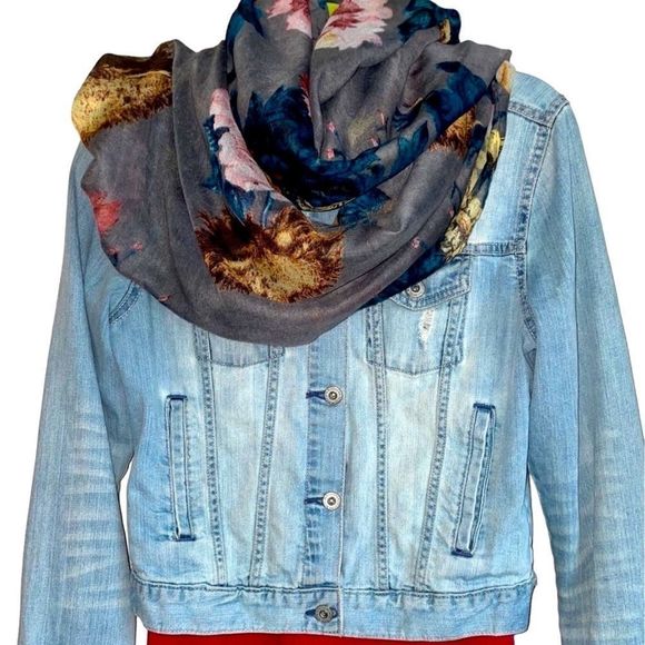 Caracol Flower Power oversized Scarf - Picture 7 of 9